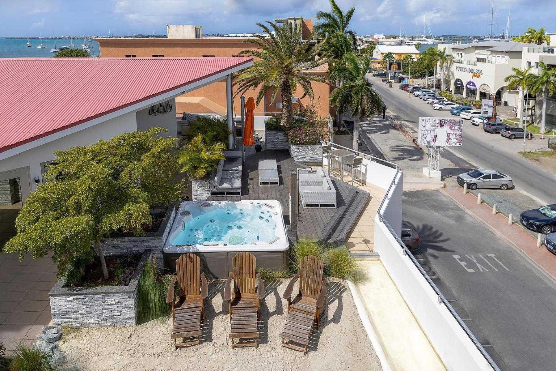 Commodore Suites Simpson Bay Esterno foto
