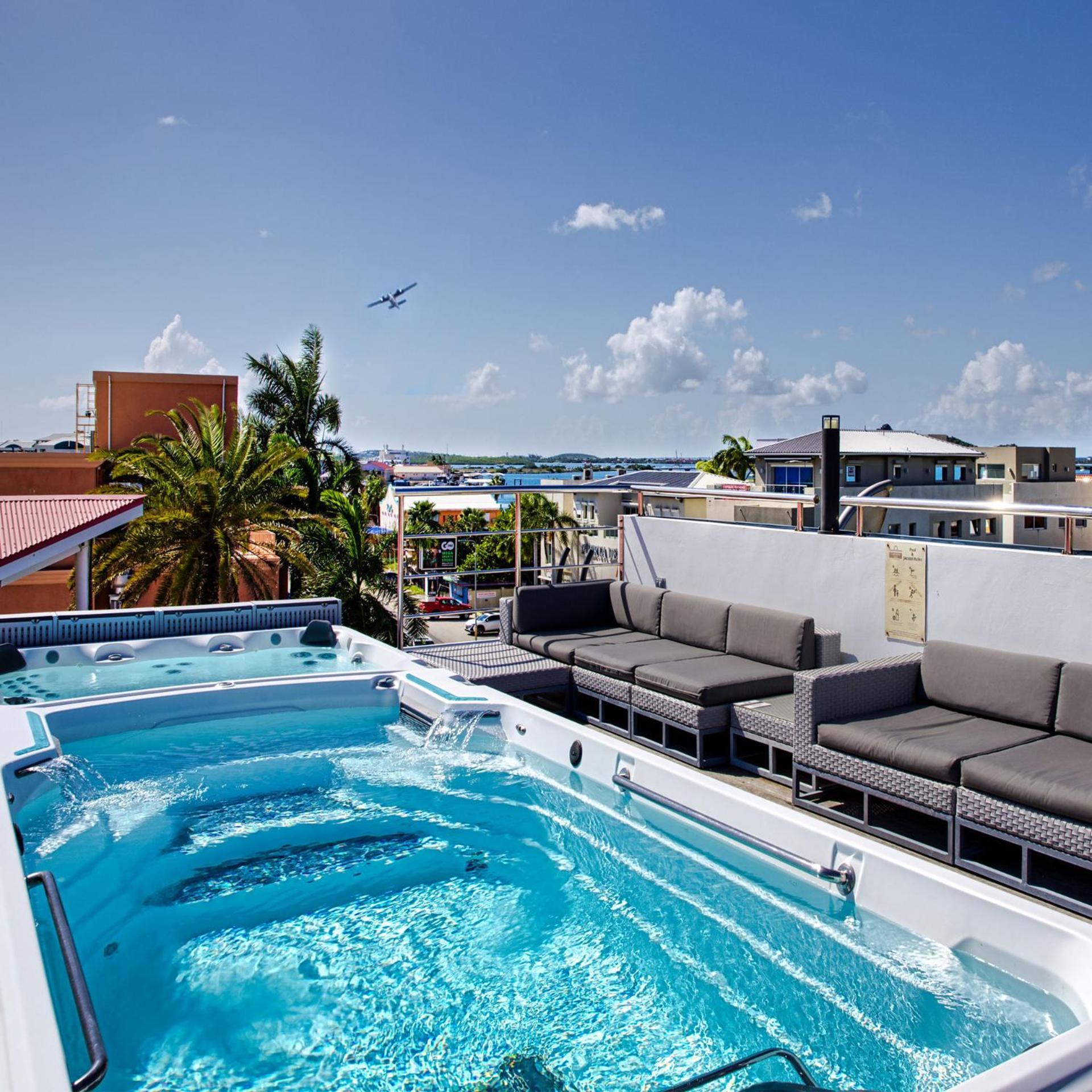Commodore Suites Simpson Bay Esterno foto